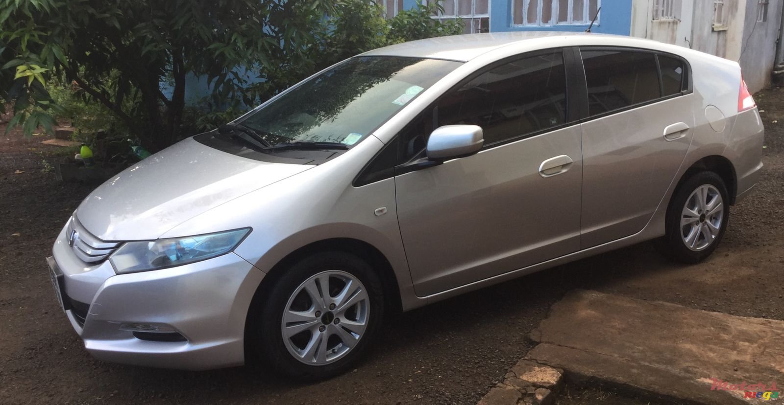 2010' Honda Insight Hybrid photo #2