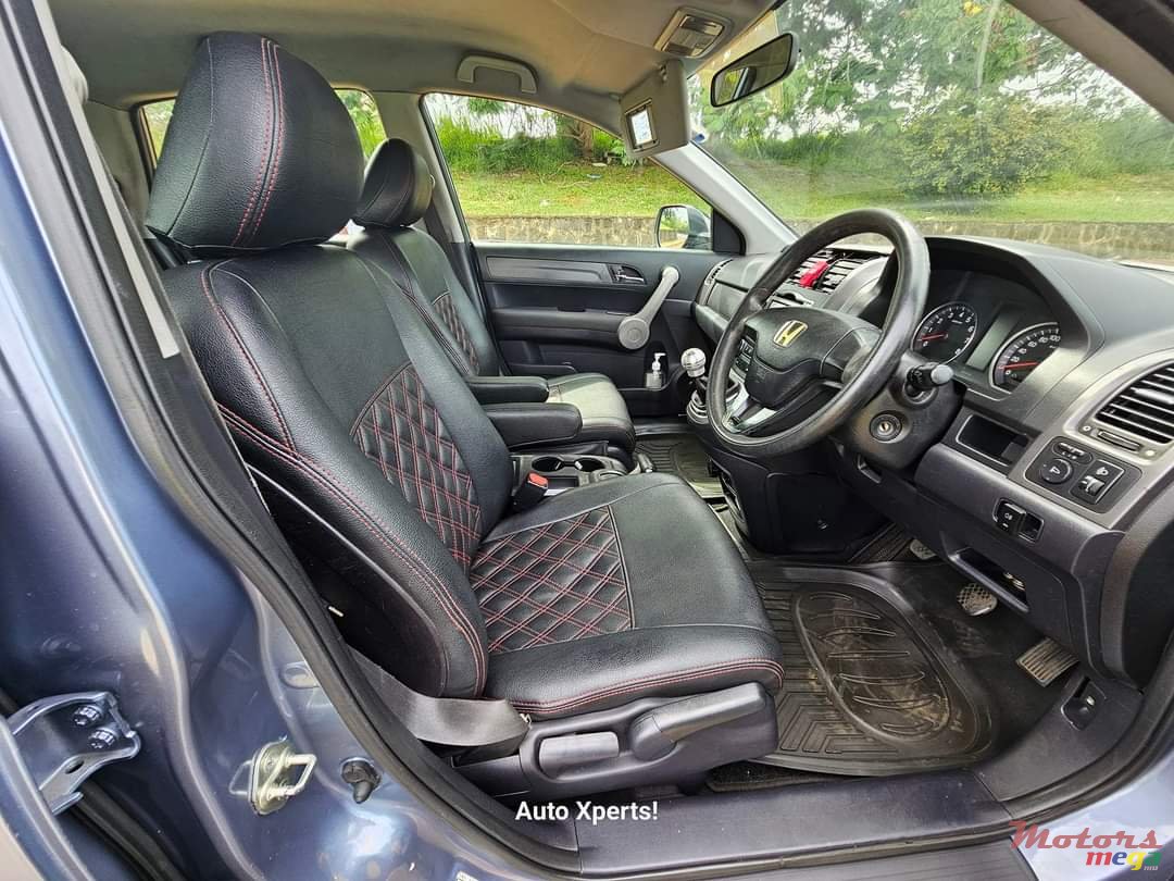 2007' Honda CR-V photo #6