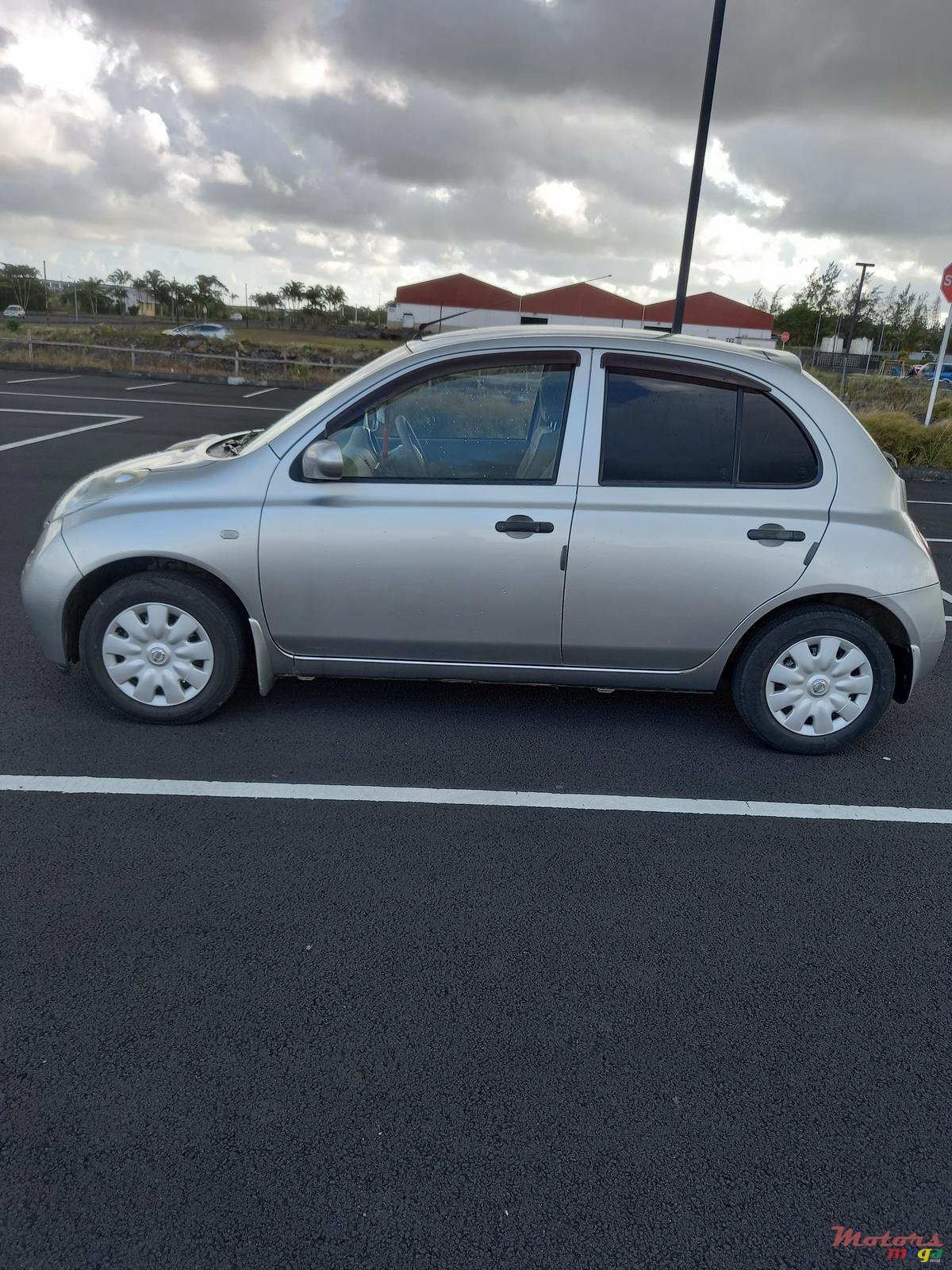 2002' Nissan March photo #3