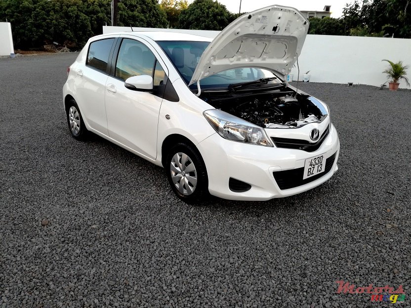 2013' Toyota Vitz Auto 1.3L JAPAN photo #7