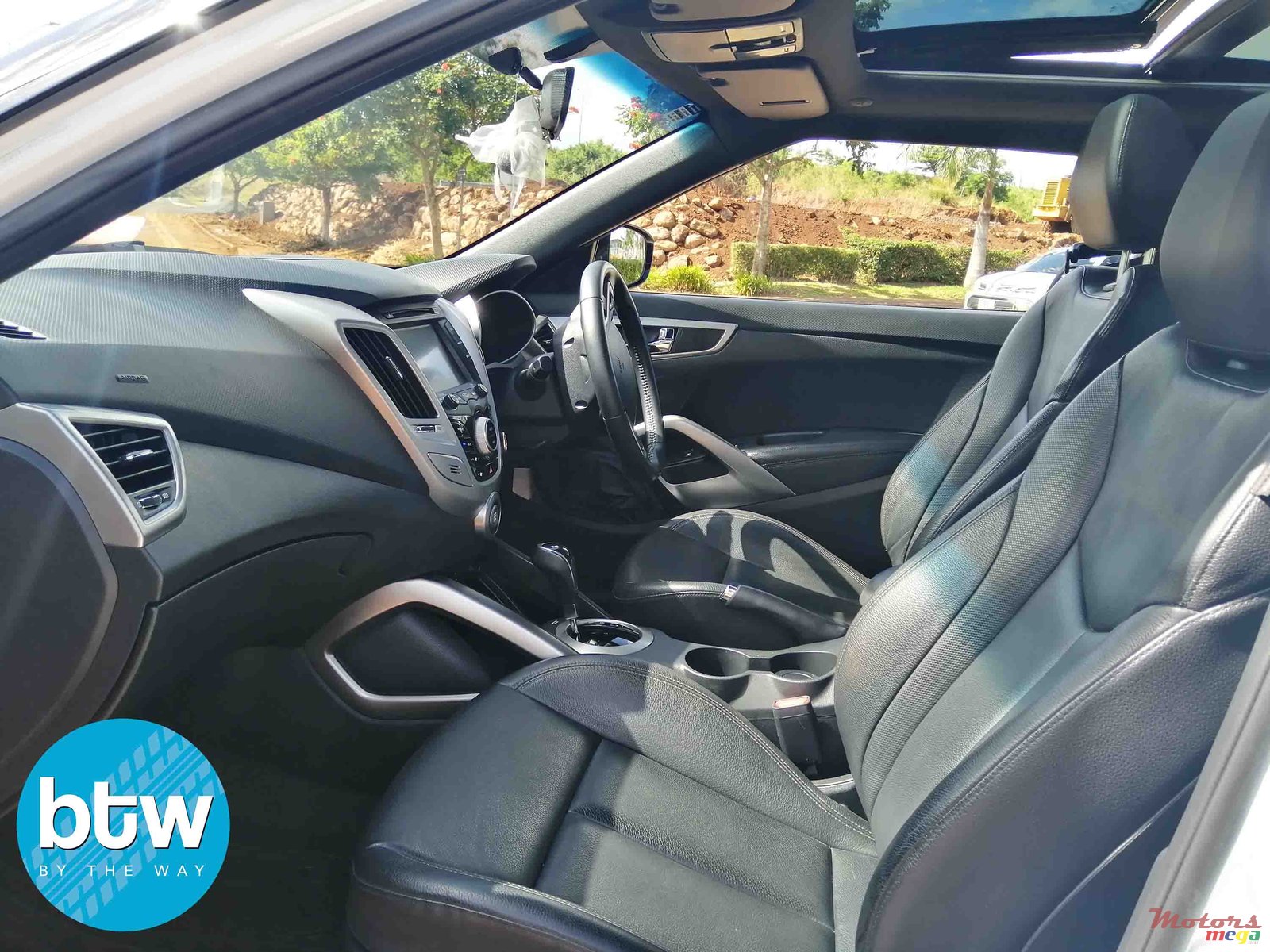 2017' Hyundai Veloster photo #5