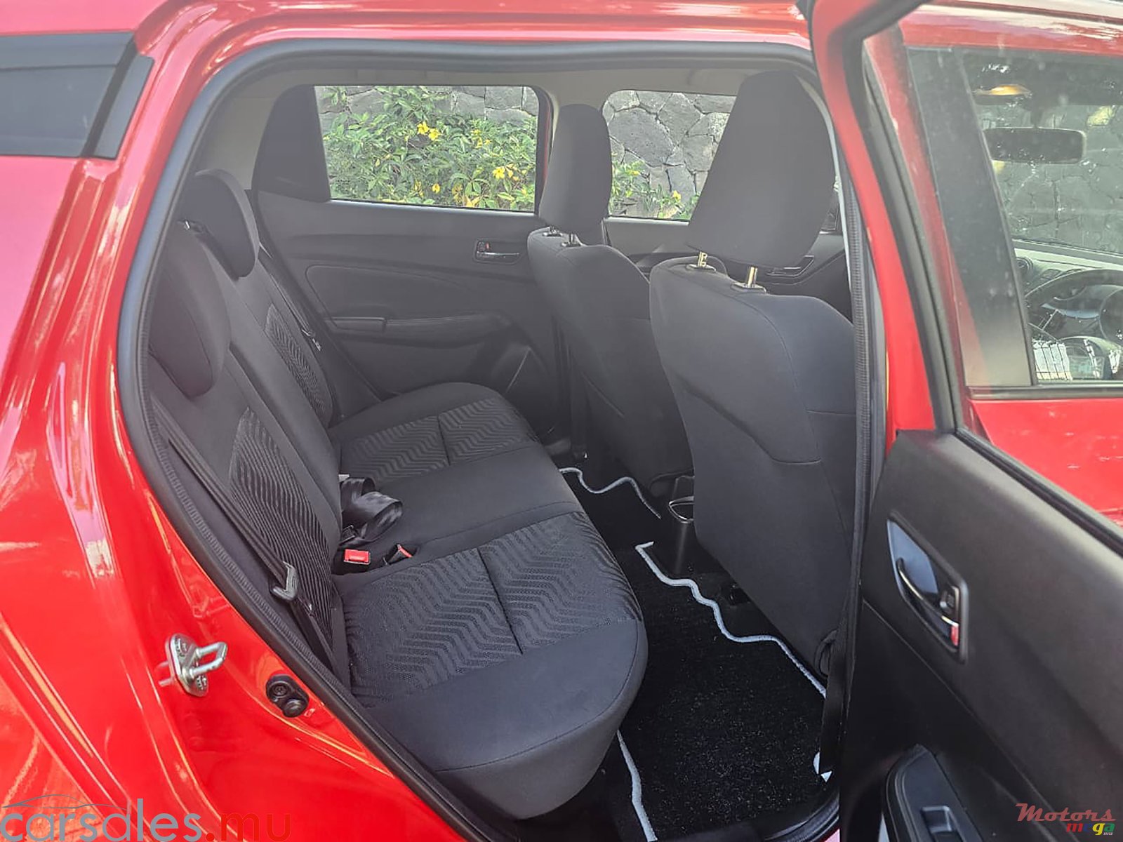 2023' Suzuki Swift GLX 1.2 photo #5