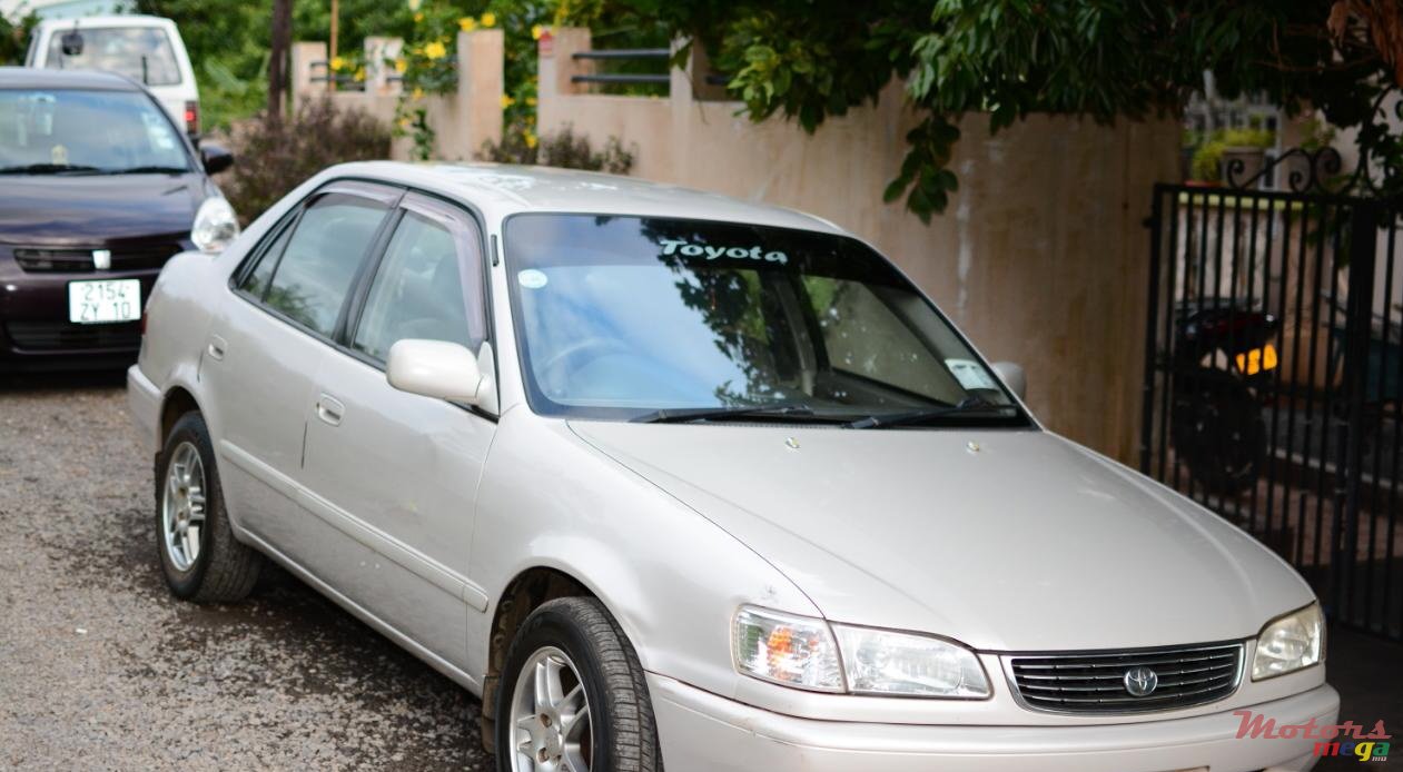 2000' Toyota photo #1