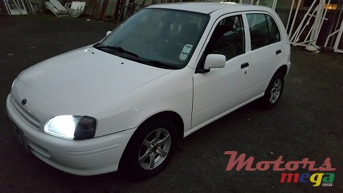 1998' Toyota Starlet photo #1