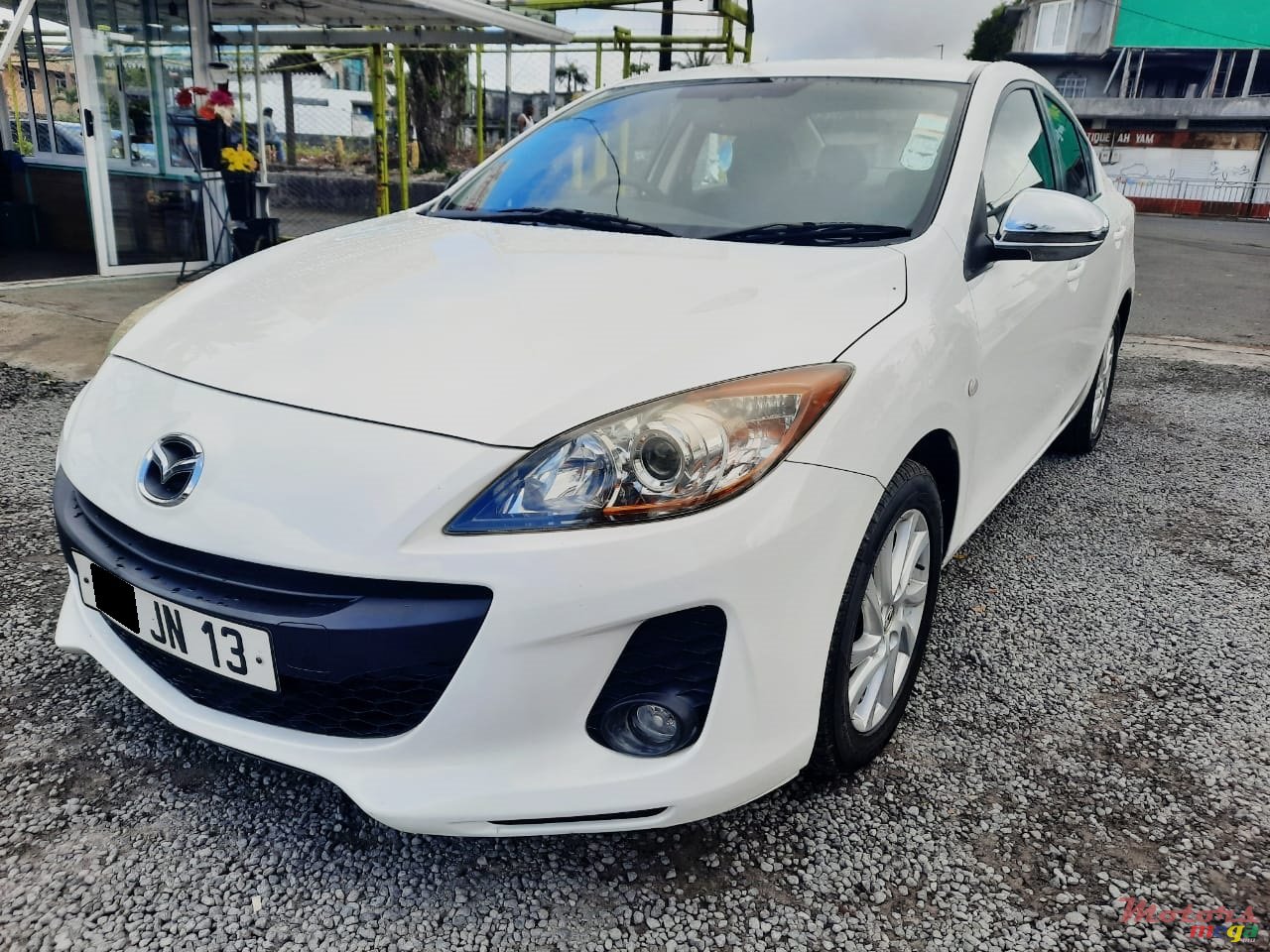 2013' Mazda 3 photo #2