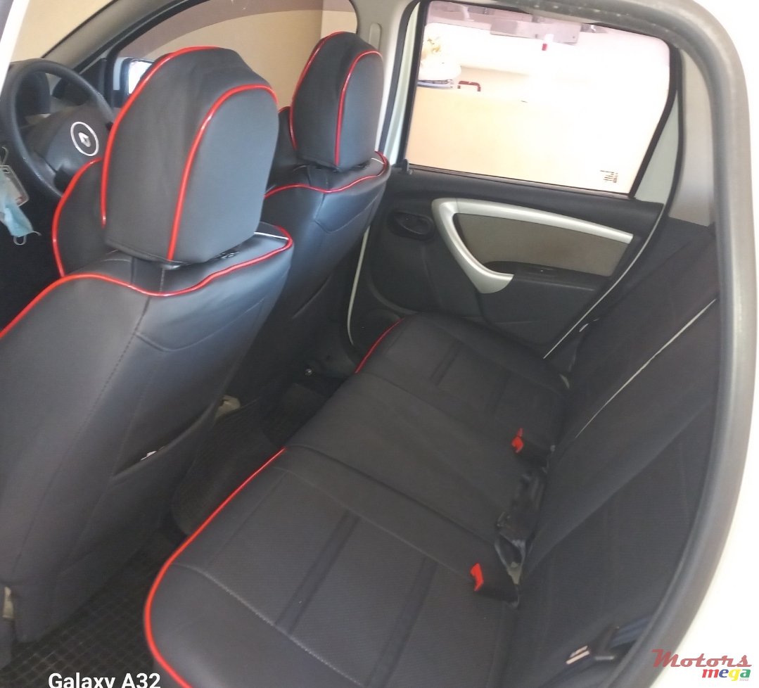 2014' Renault Duster photo #4