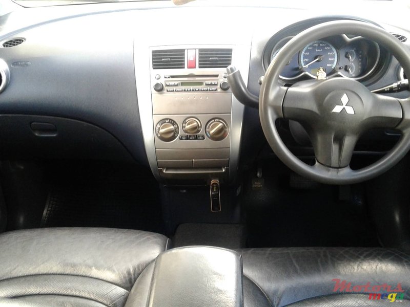 2004' Mitsubishi Colt 1.5 CVT [MIVEC] photo #5