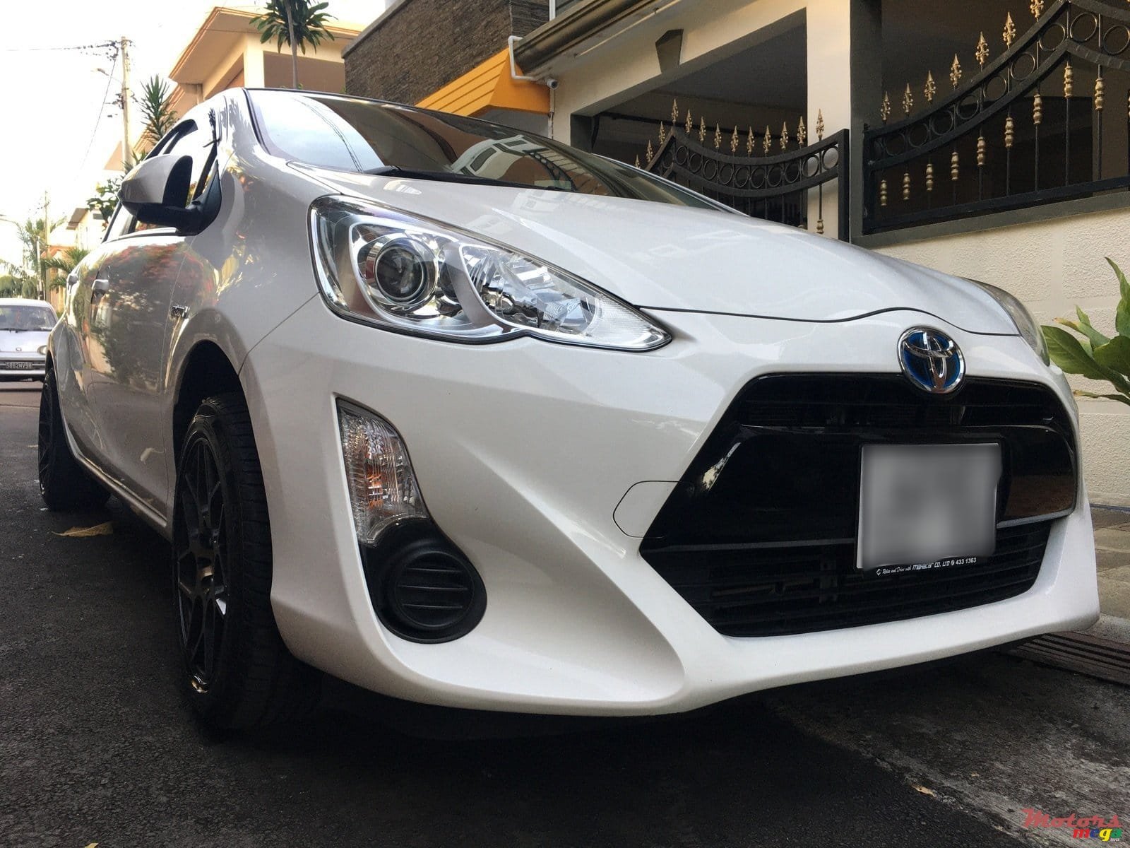 2016' Toyota Aqua photo #1