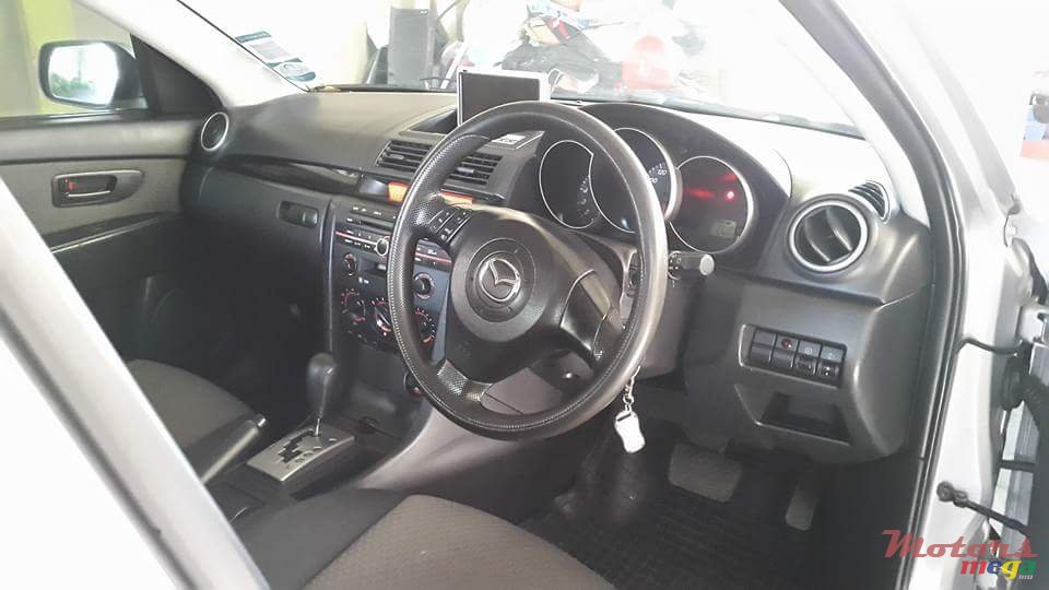 2006' Mazda photo #5