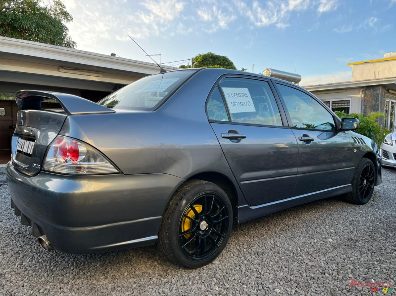 2007' Mitsubishi Lancer photo #1