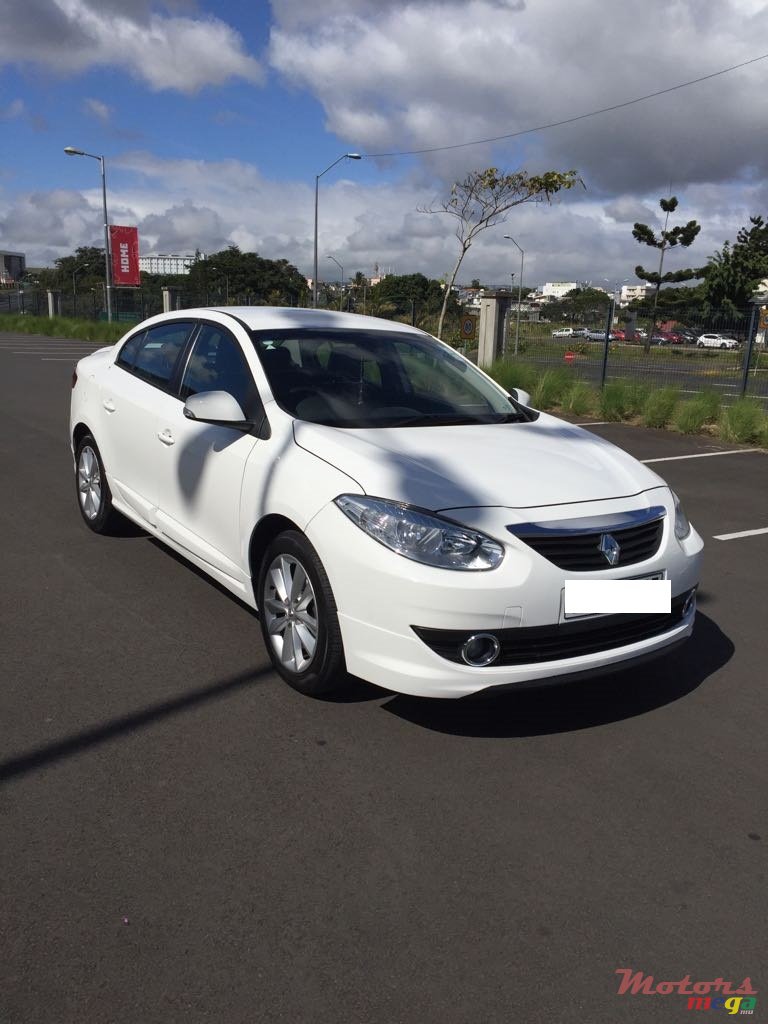 2013' Renault Fluence photo #1