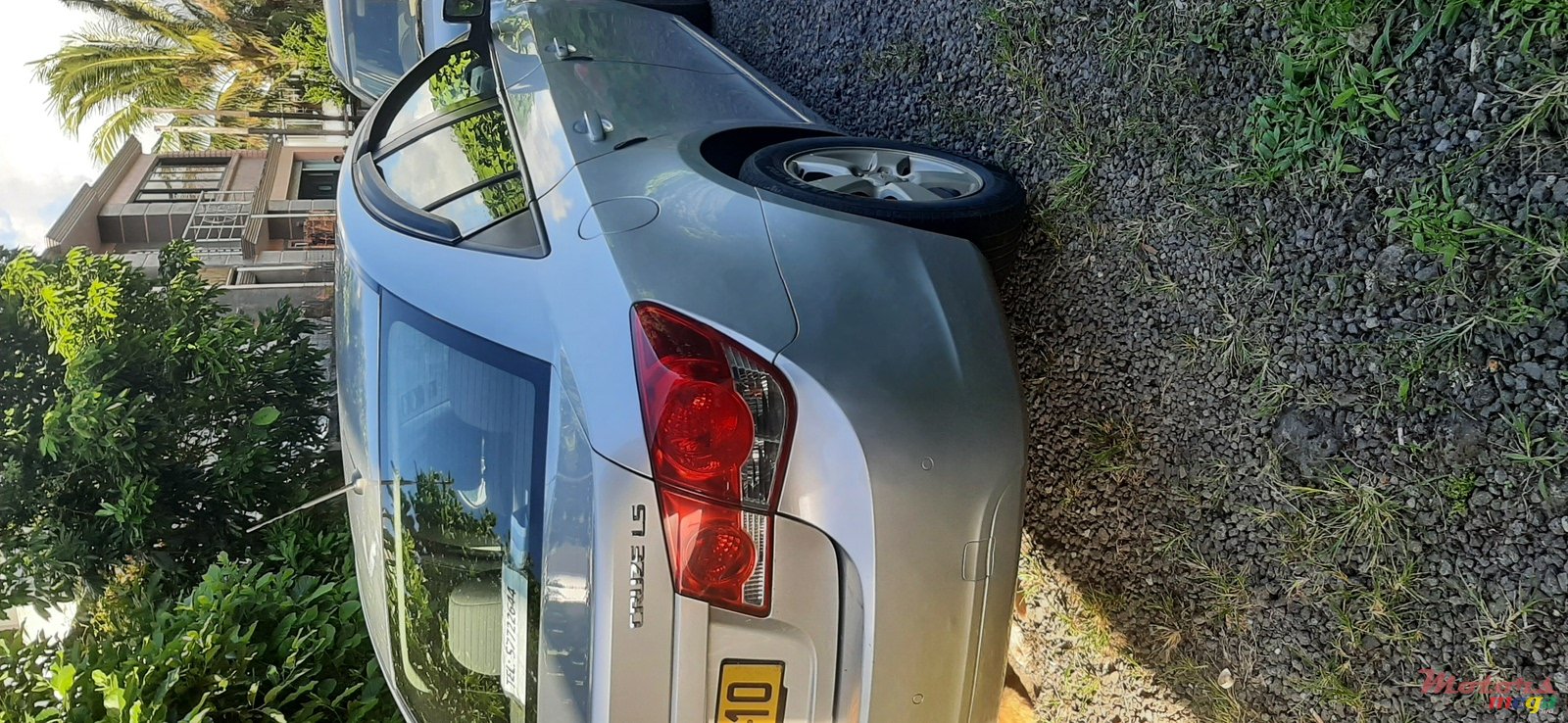 2010' Chevrolet Cruze photo #5