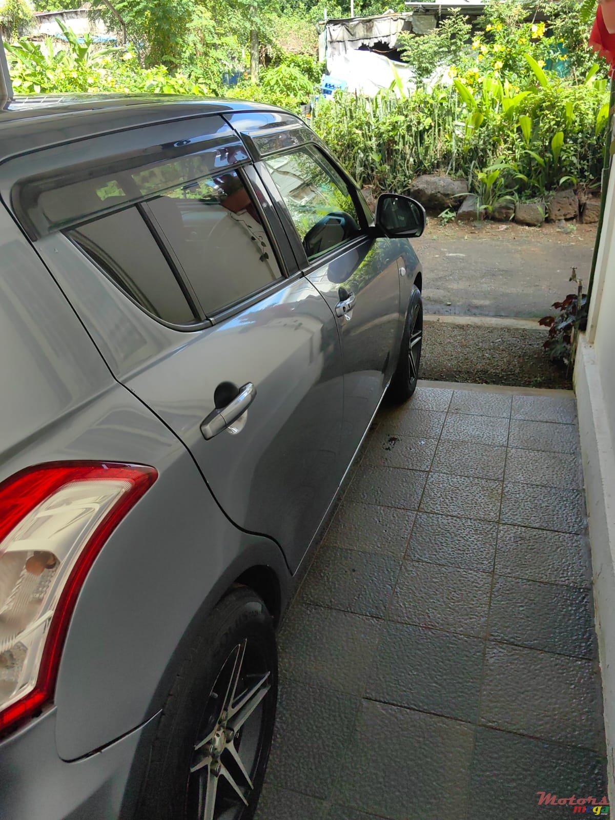 2014' Suzuki Swift Japan photo #6