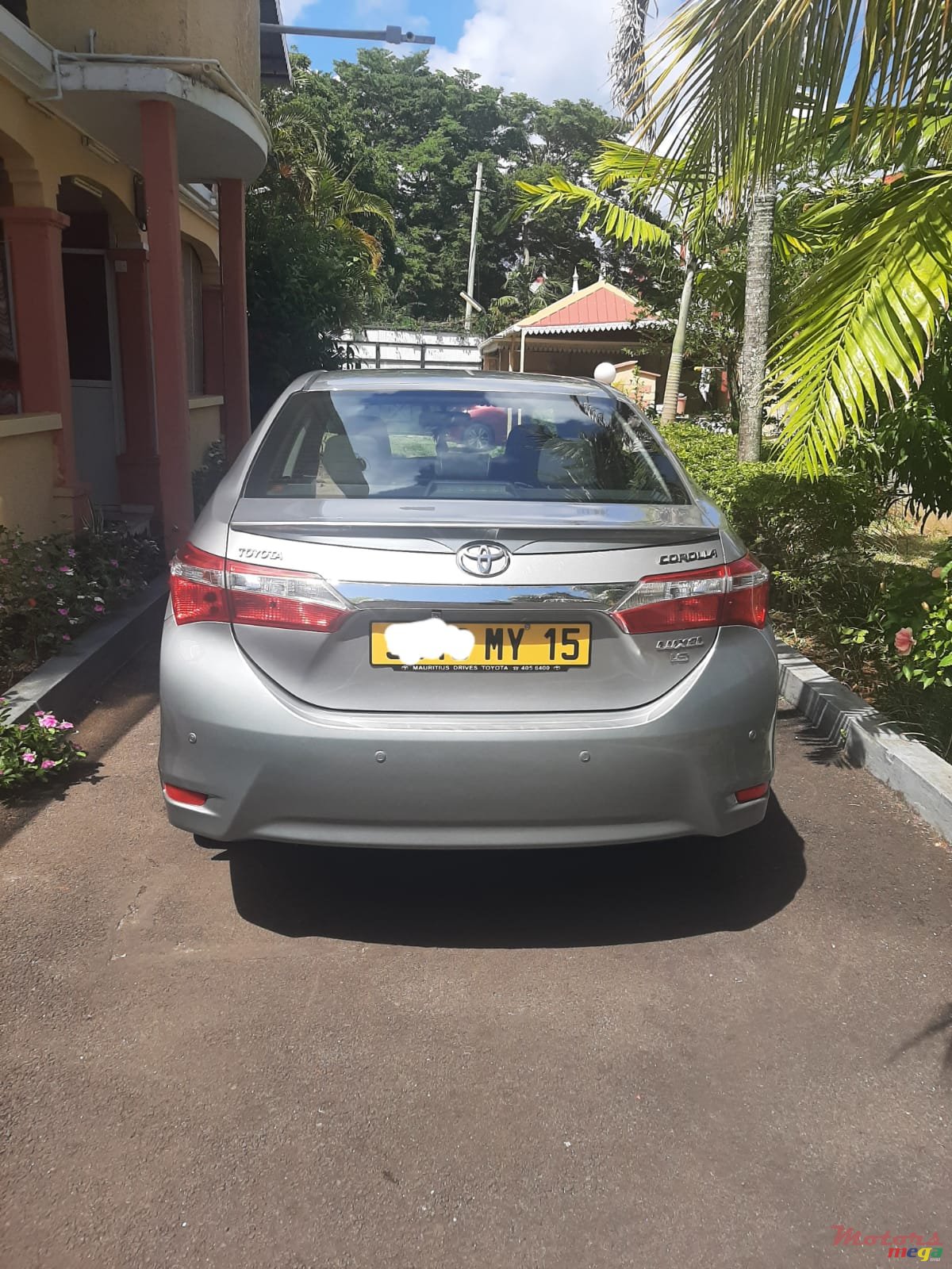 2015' Toyota Corolla photo #2