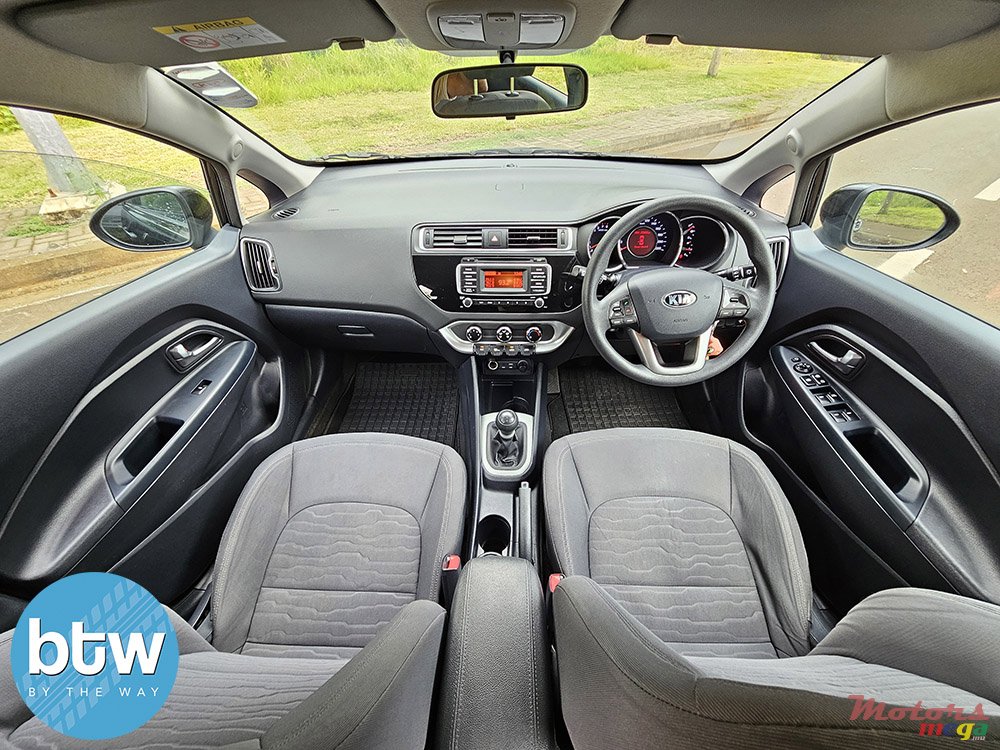 2016' Kia Rio photo #7