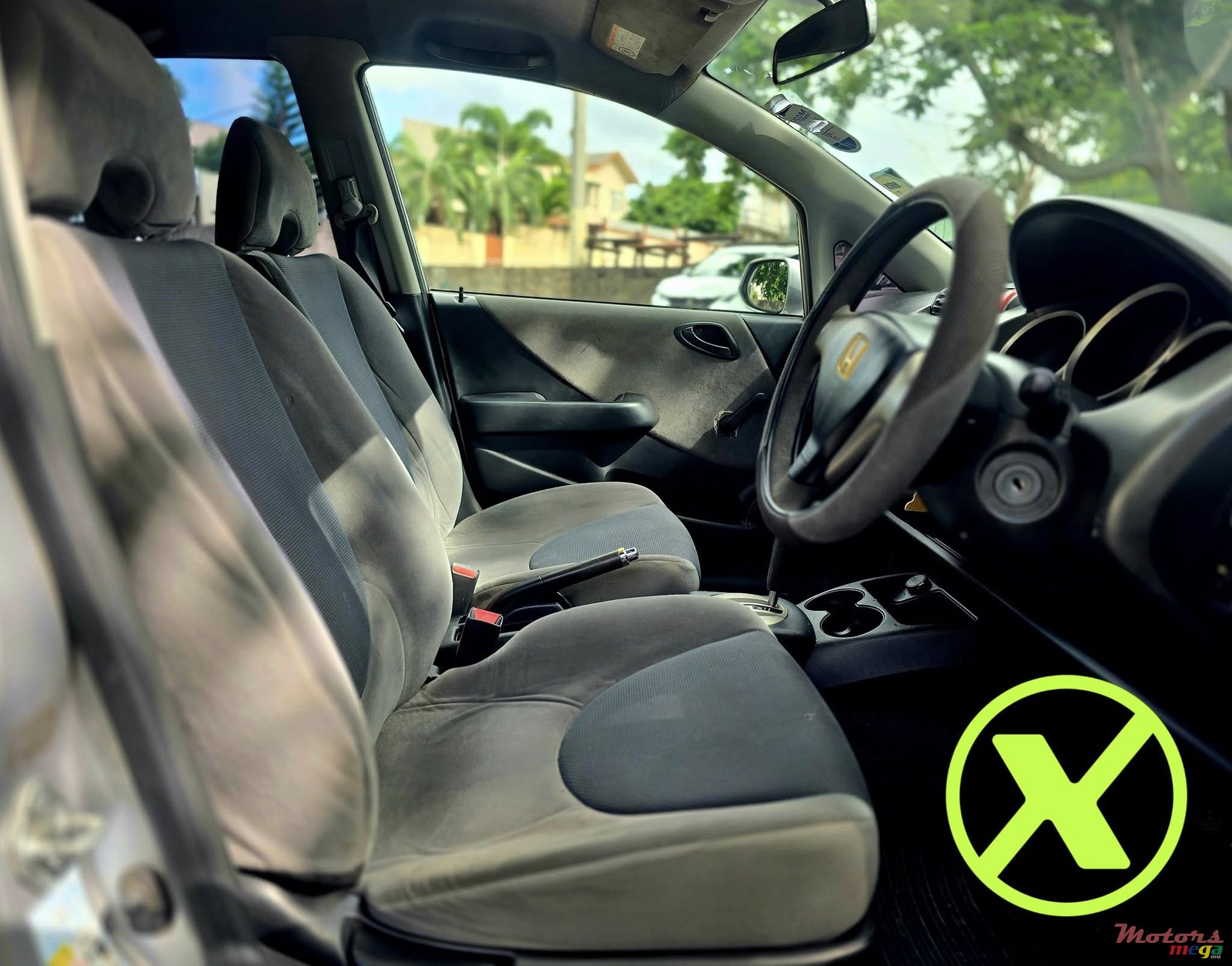 2005' Honda Fit photo #1