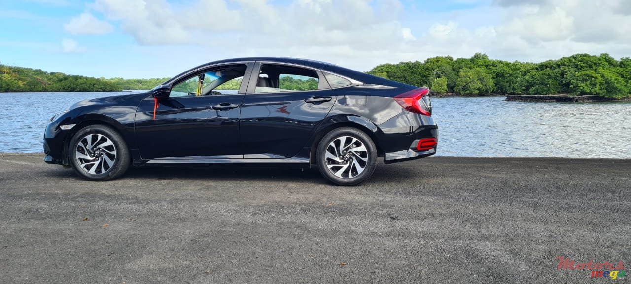 2016' Honda Civic photo #3