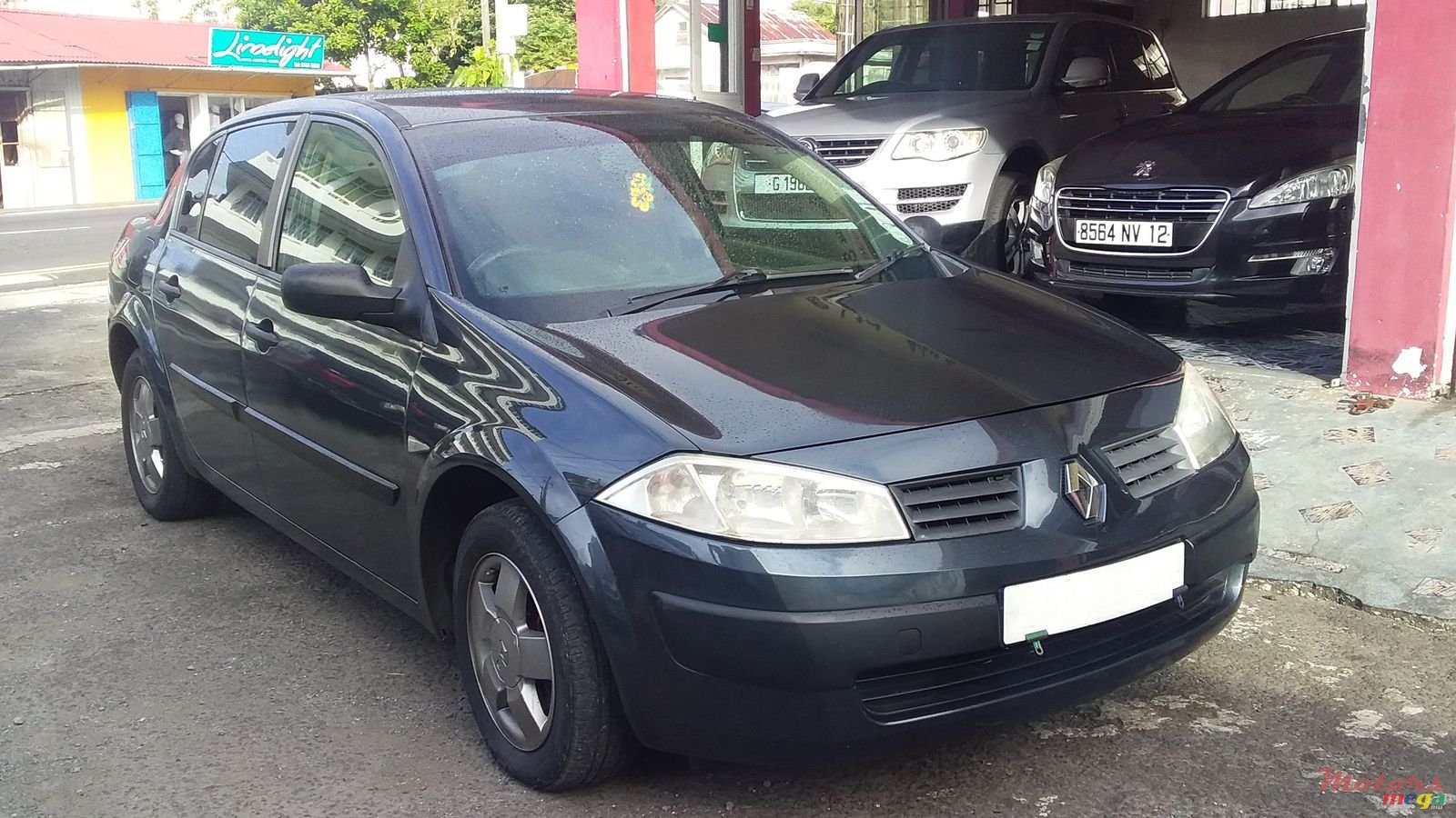 2006' Renault Megane photo #1