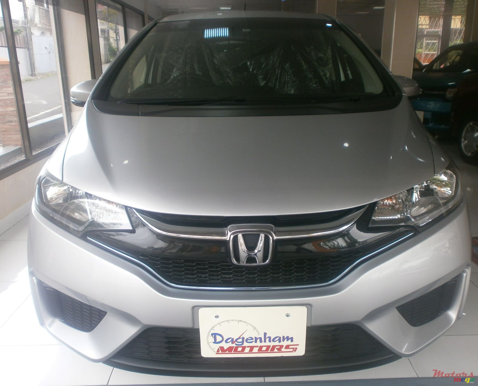 2016' Honda Fit Hybrid photo #1
