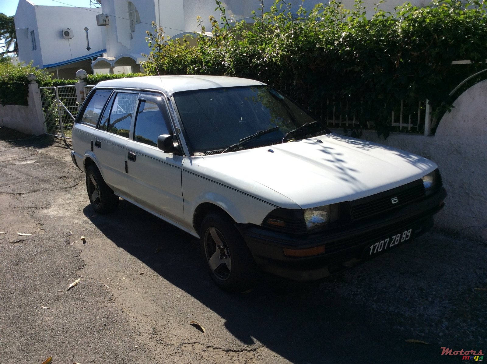 1989' Toyota photo #1