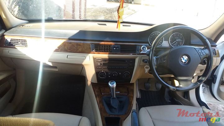 2007' BMW 316 photo #2