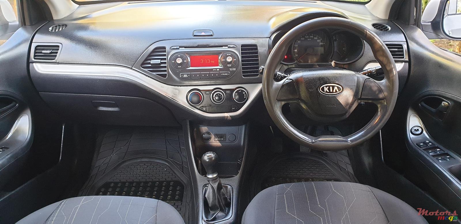 2012' Kia Picanto photo #5