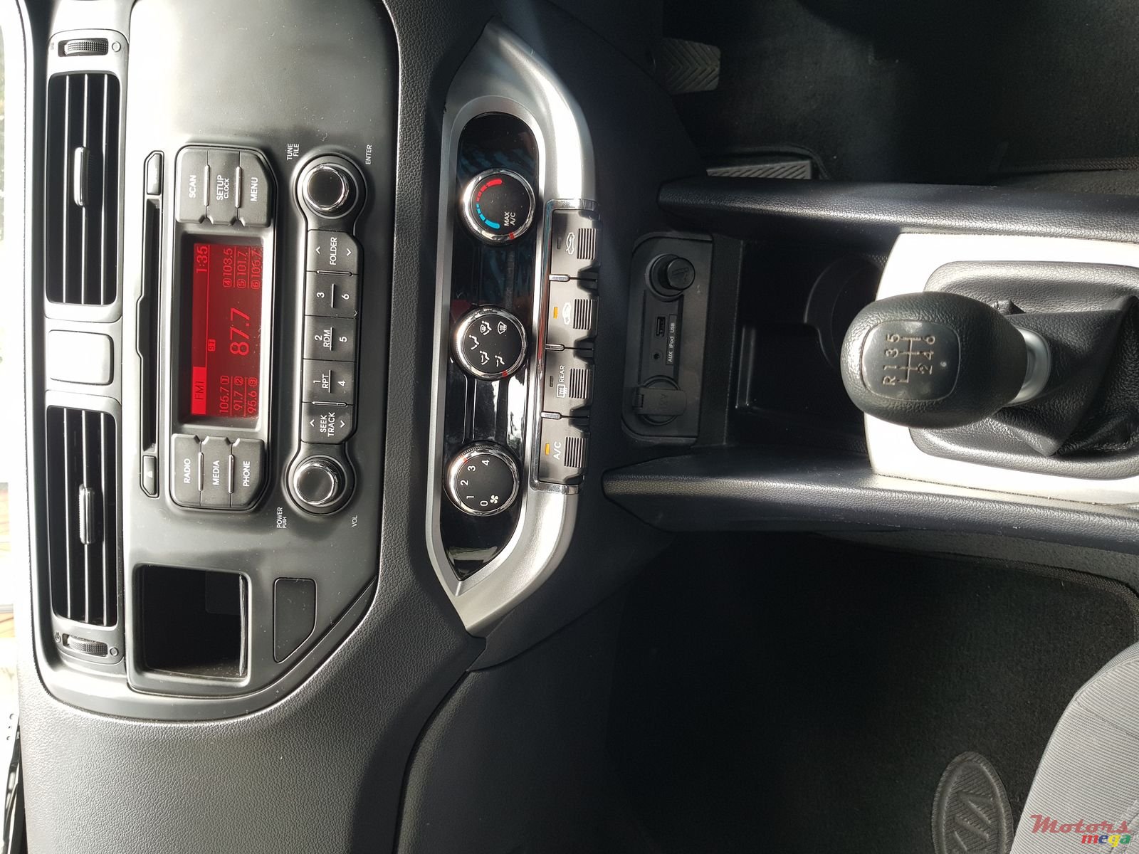 2014' Kia Rio photo #7