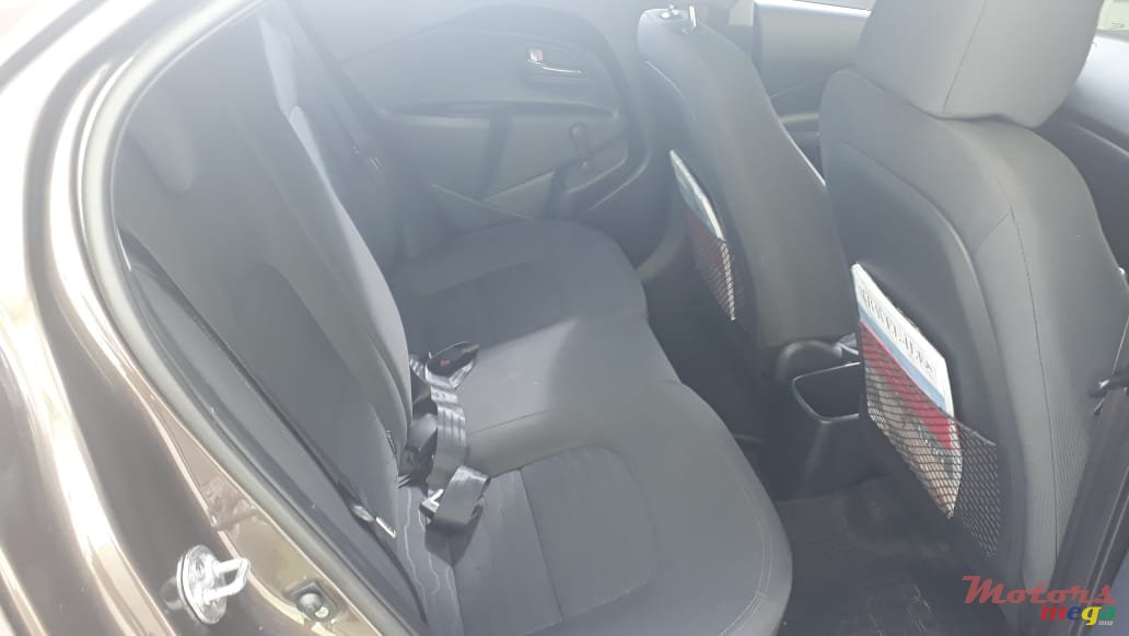 2011' Kia Rio photo #2