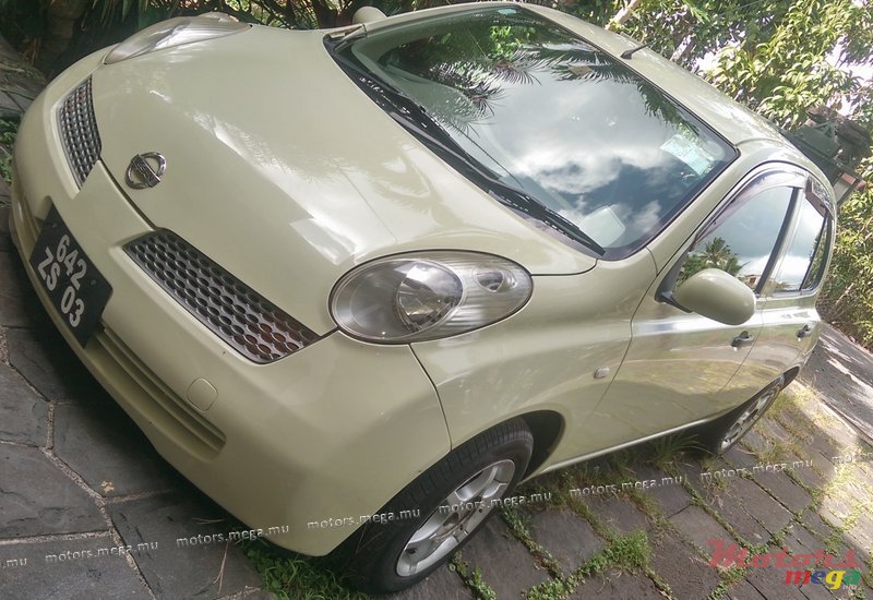 2003' Nissan photo #1