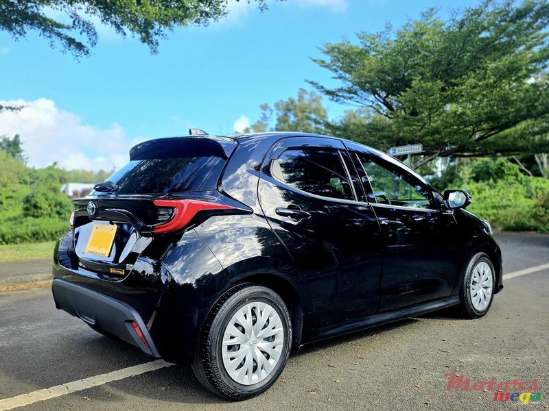 2021' Toyota Yaris photo #3