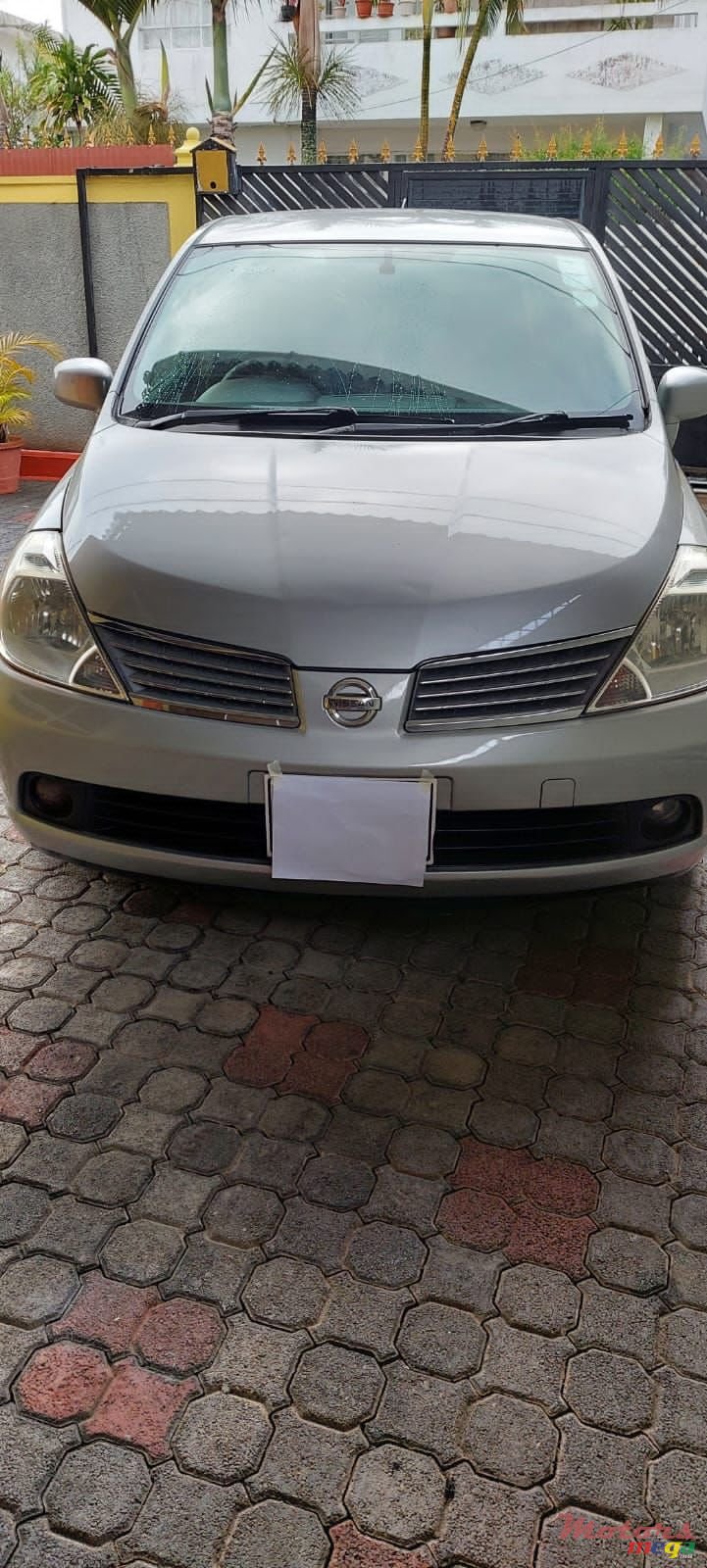 2007' Nissan Tiida photo #1