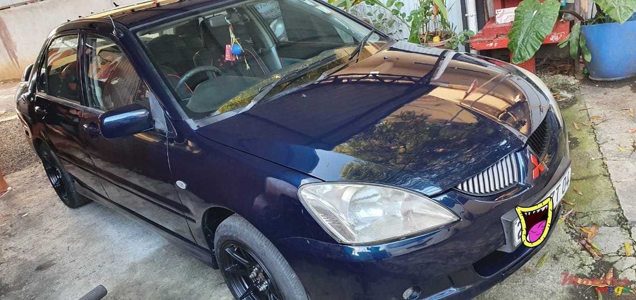 2004' Mitsubishi Lancer Original photo #3