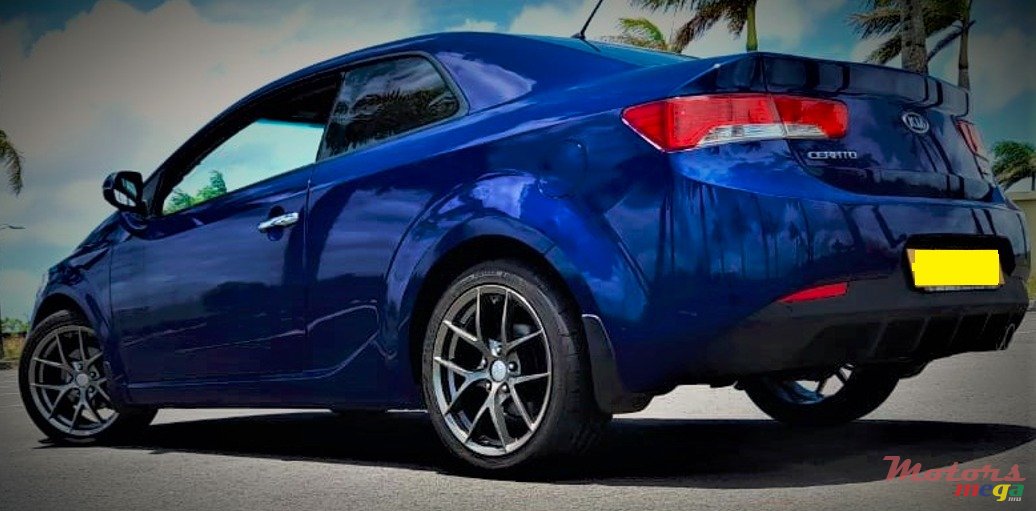 2011' Kia Cerato COUPE photo #3