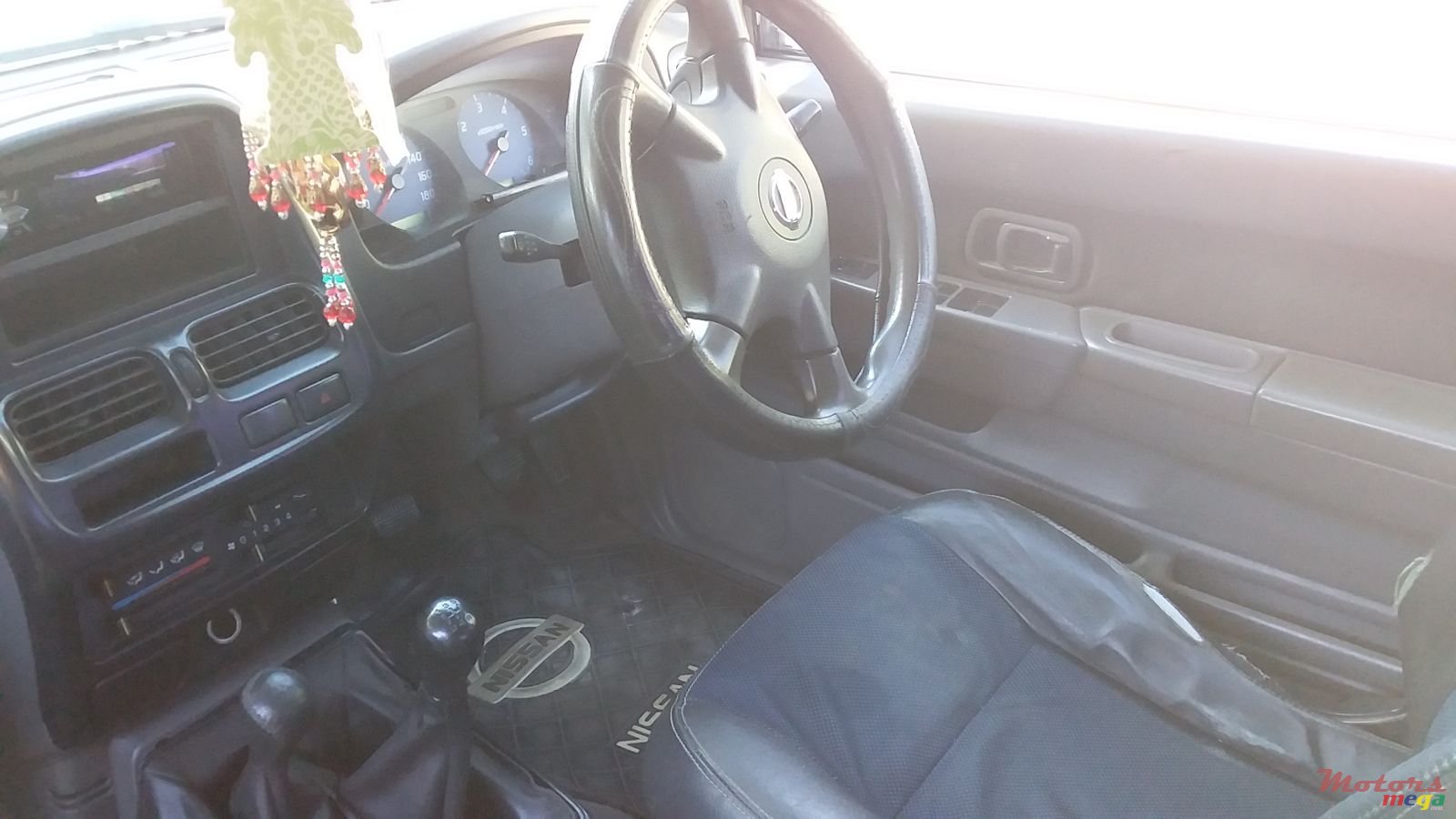 2003' Nissan Hardbody photo #5