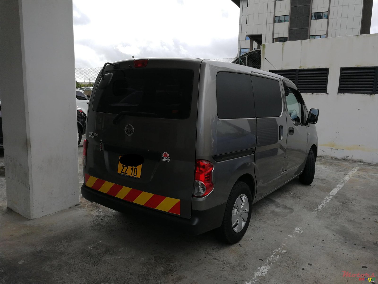 2010' Nissan photo #3