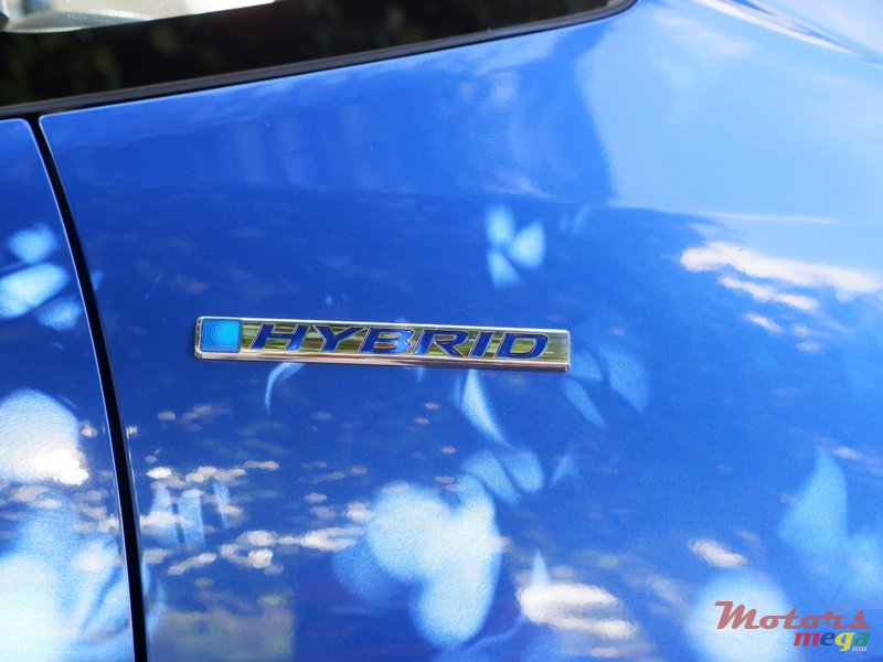 2015' Honda Fit L PACKAGE-HYBRID photo #2