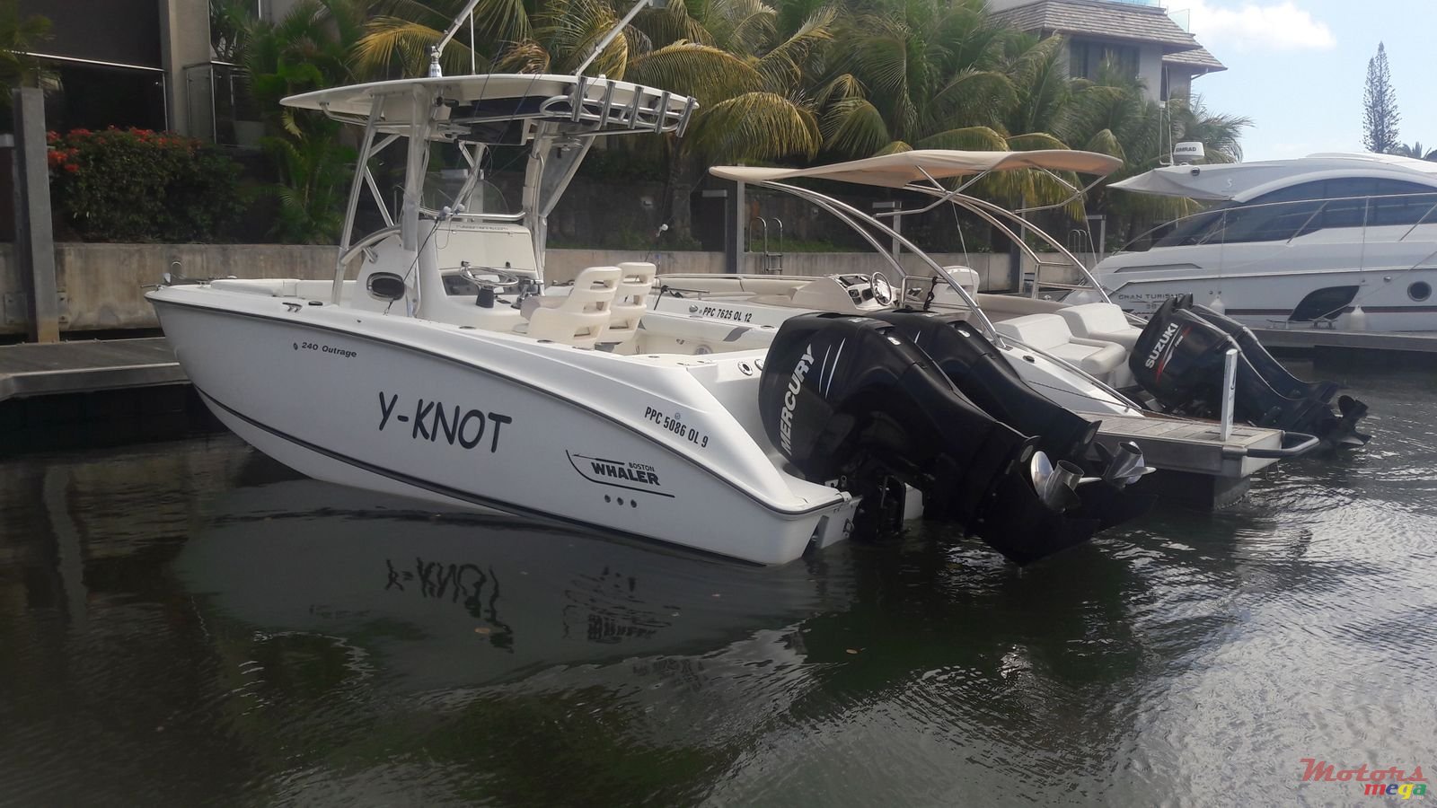 2012' Boston Whaler photo #1