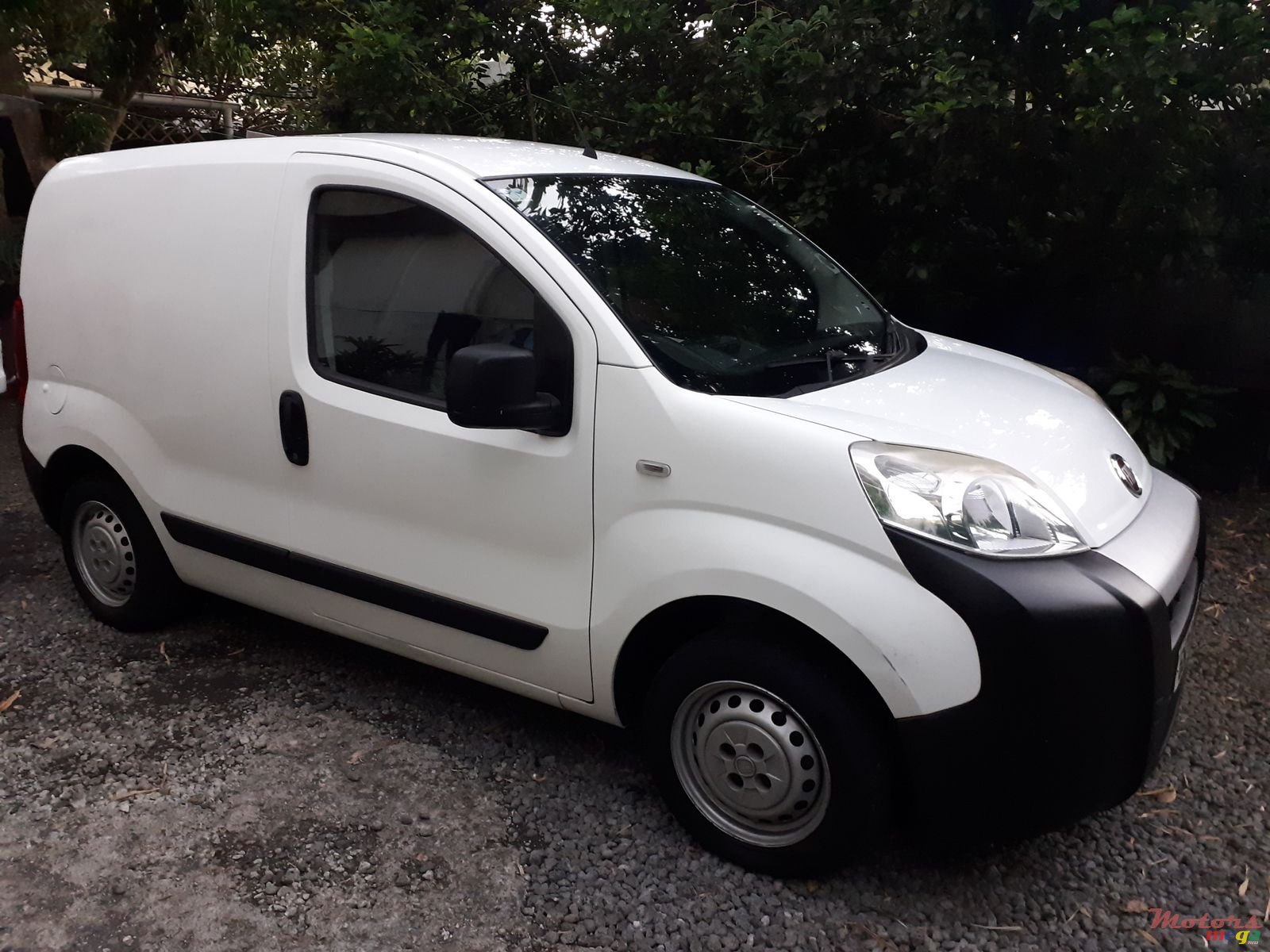 2015' Fiat Fiorino cargo photo #5