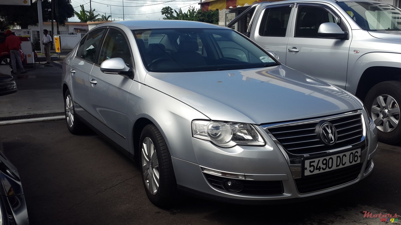 2006' Volkswagen Passat photo #1