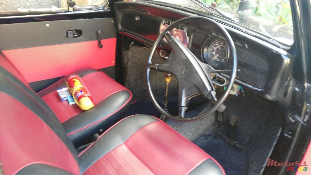 1970' Volkswagen Beetle photo #3