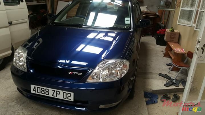 2002' Toyota Corolla NZE photo #1