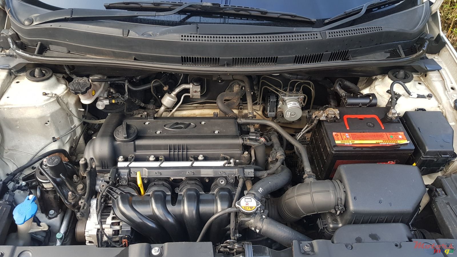 2011' Hyundai Accent photo #5