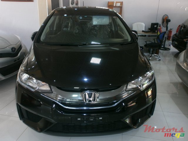 2014' Honda fit hybrid photo #1