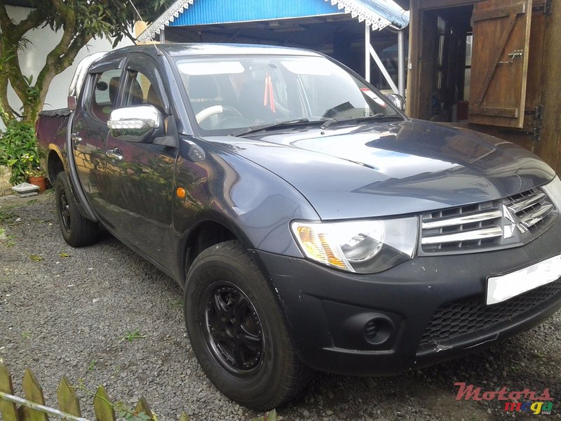 2008' Mitsubishi L 200 photo #2