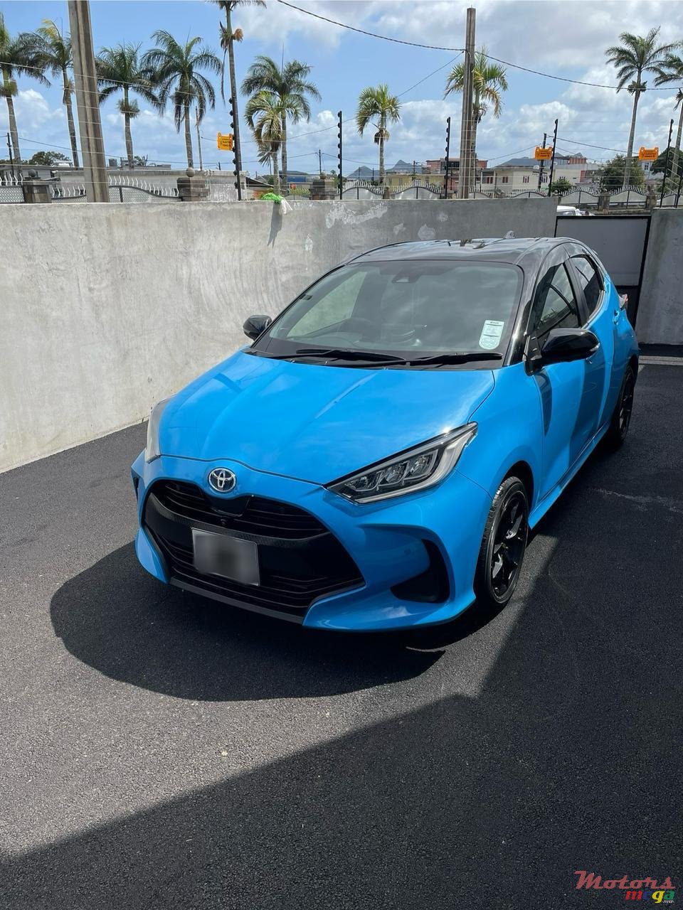 2020' Toyota Yaris photo #2