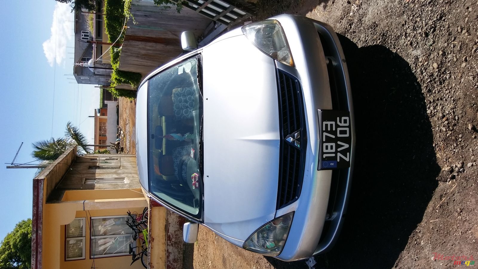 2006' Mitsubishi Lancer photo #2