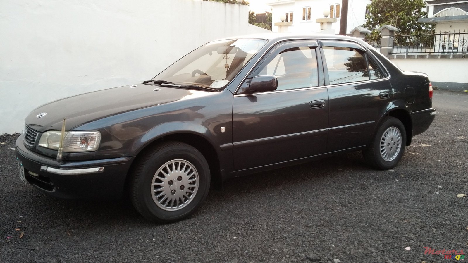 1999' Toyota photo #3