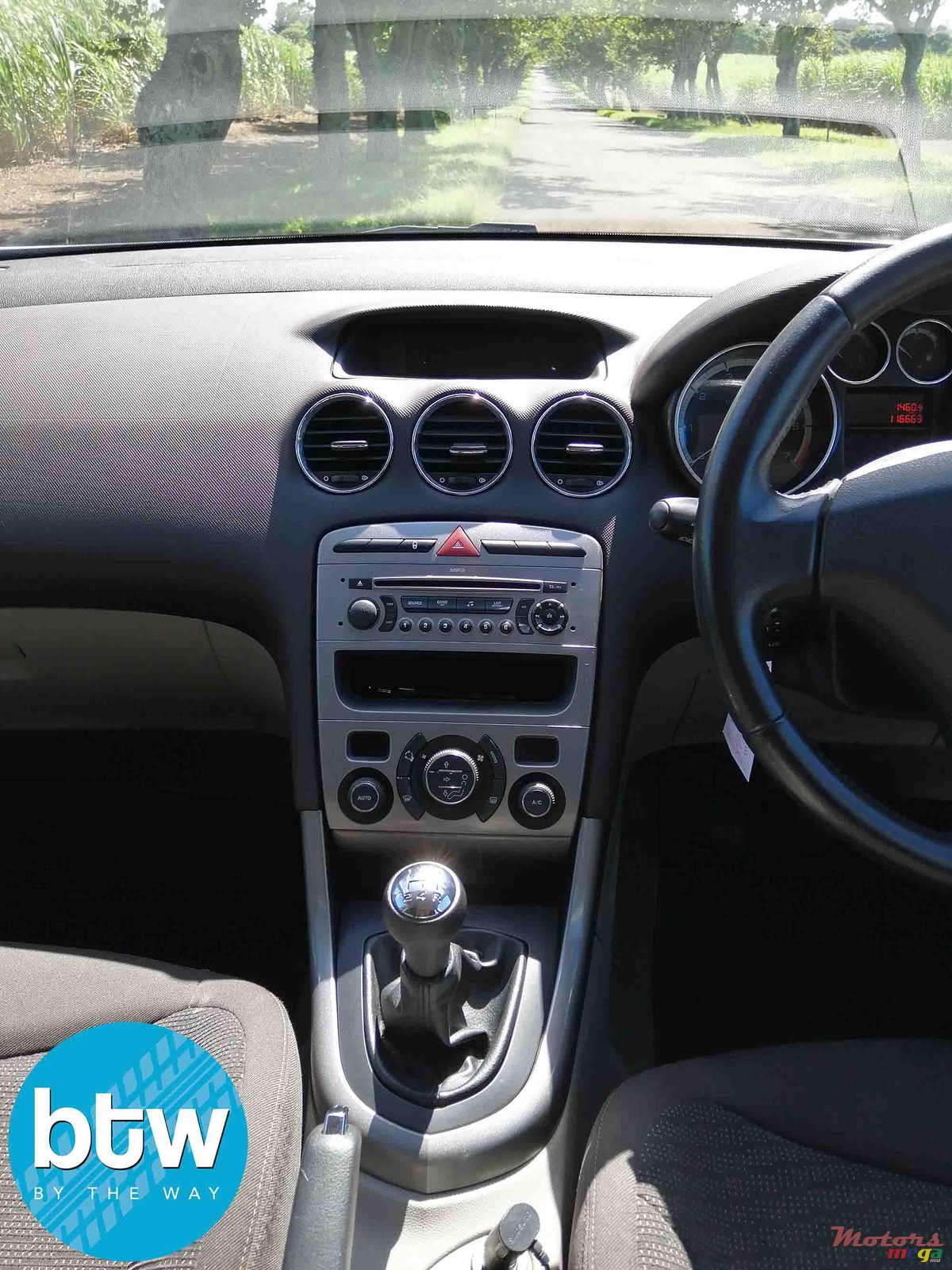 2010' Peugeot 308 photo #5