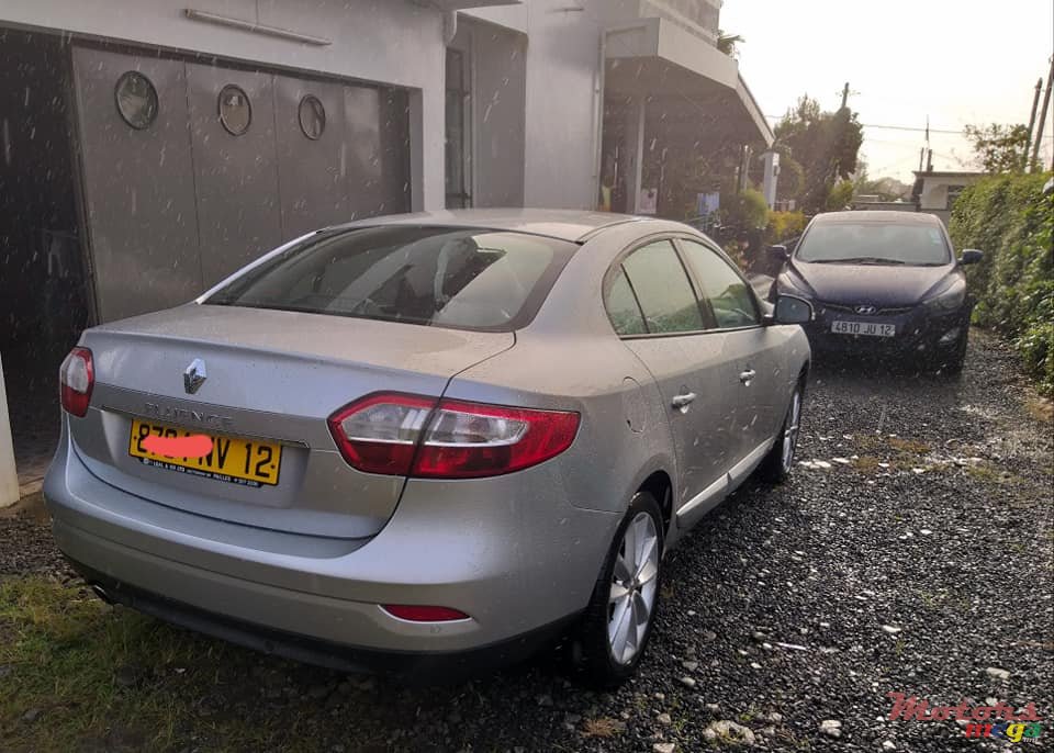 2012' Renault Fluence 1.6L MANUAL photo #2