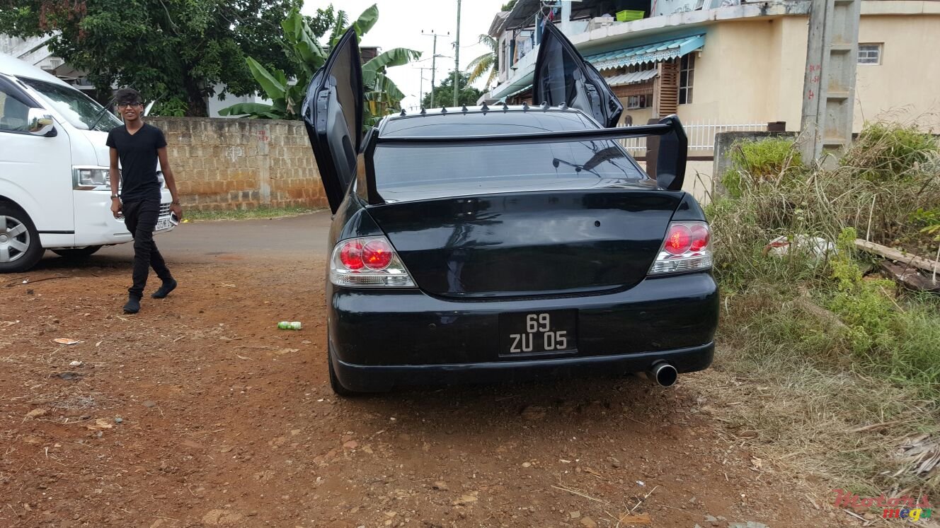 2005' Mitsubishi Lancer X Sportback Evolution photo #4